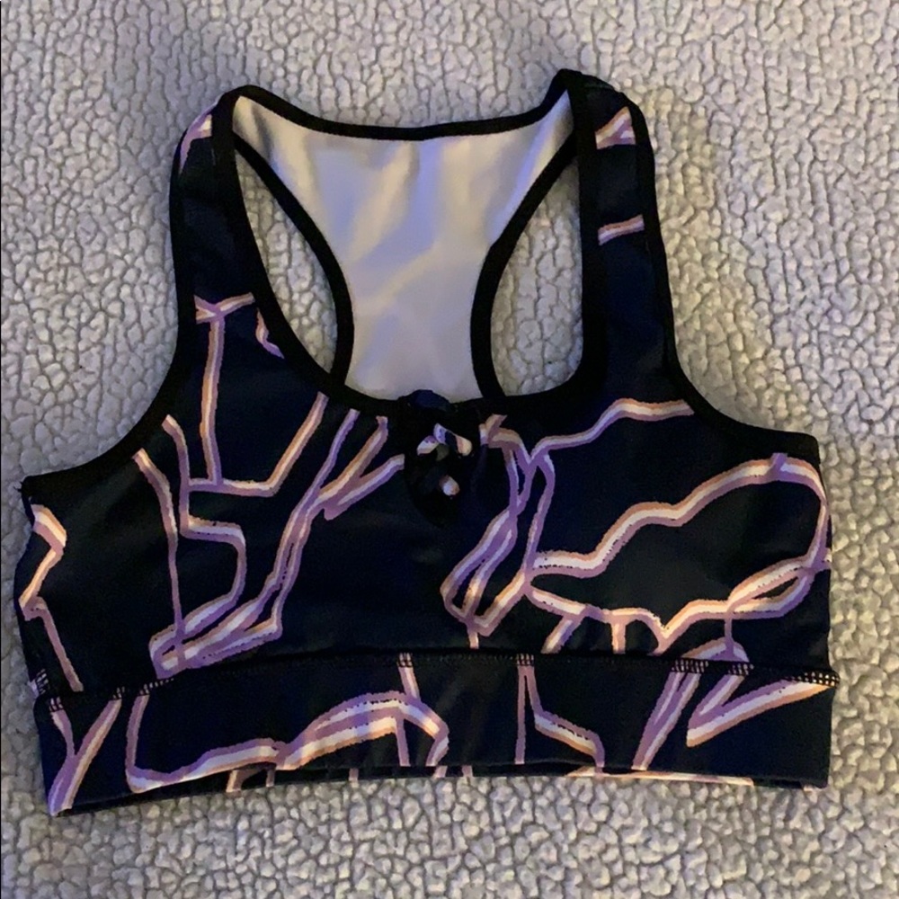 Fashionable Sports Bra